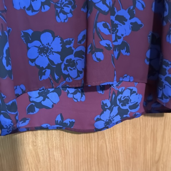 41 Hawthorn Floral Blue and Purple Women's blouse size large - Picture 3 of 7